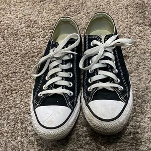 Converse Chuck Taylor All Star Classics Women's 7.5 Men's 5.5